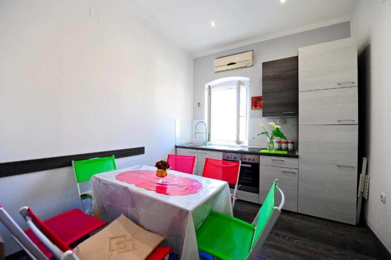 Apartments Bulovic In The Very Center Of Split Bagian luar foto