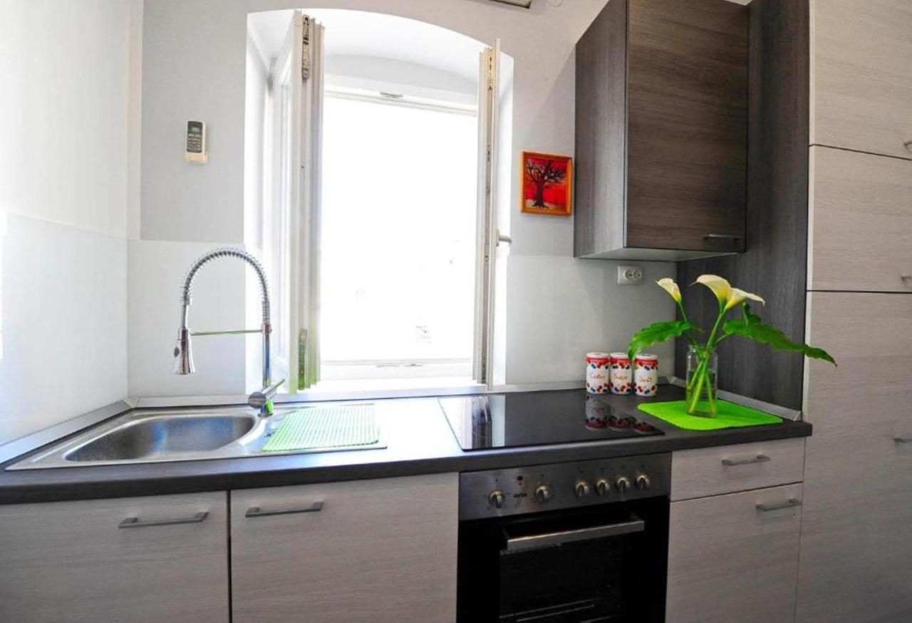 Apartments Bulovic In The Very Center Of Split Bagian luar foto